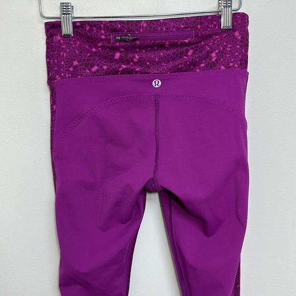 Lululemon Regal Plum Paradise Geo Real Quick Tight Legging Size 4 - Picture 7 of 9